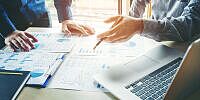 AKTIE IM FOKUS 2: Hornbach Holding schwach - Analyst: Gedämpfter Ausblick